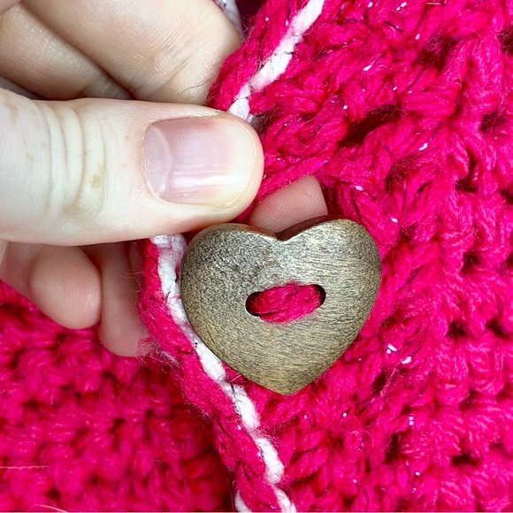 💖HAND-KNIT Pink Chunky Cardigan Belted Heart Patch Pockets Whimsical Crochet - Picture 5 of 9